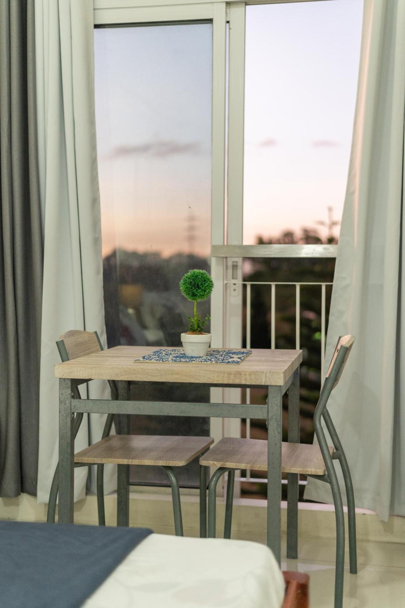 Wind Residence 4 Tagaytay City Exterior photo